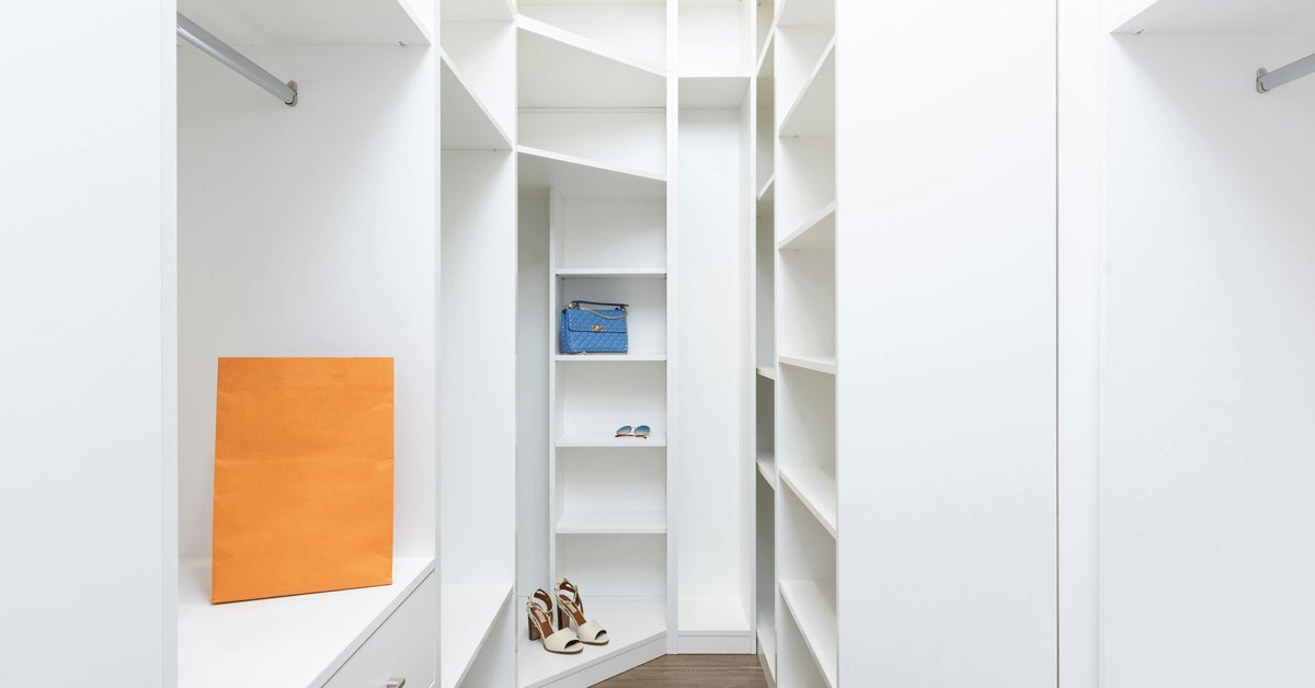 maximize corner space walk in closet — featured walk-in closet inspiration