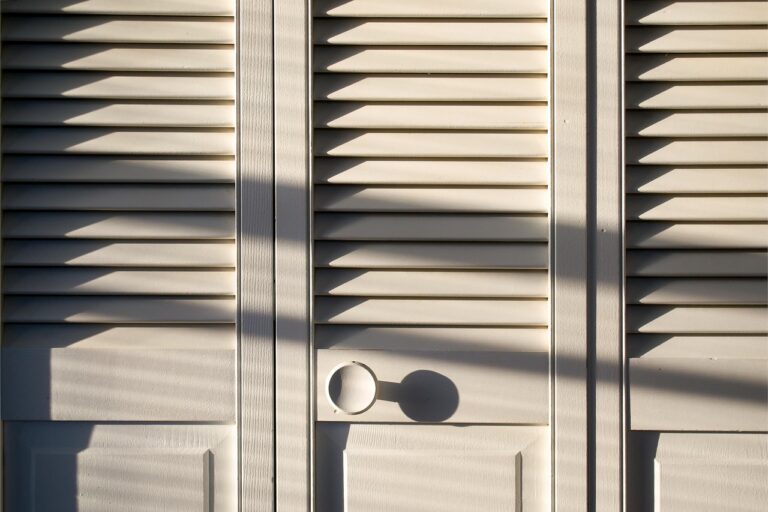 12 Contemporary Walk-In Closet Trends for Homeowners in 2025
