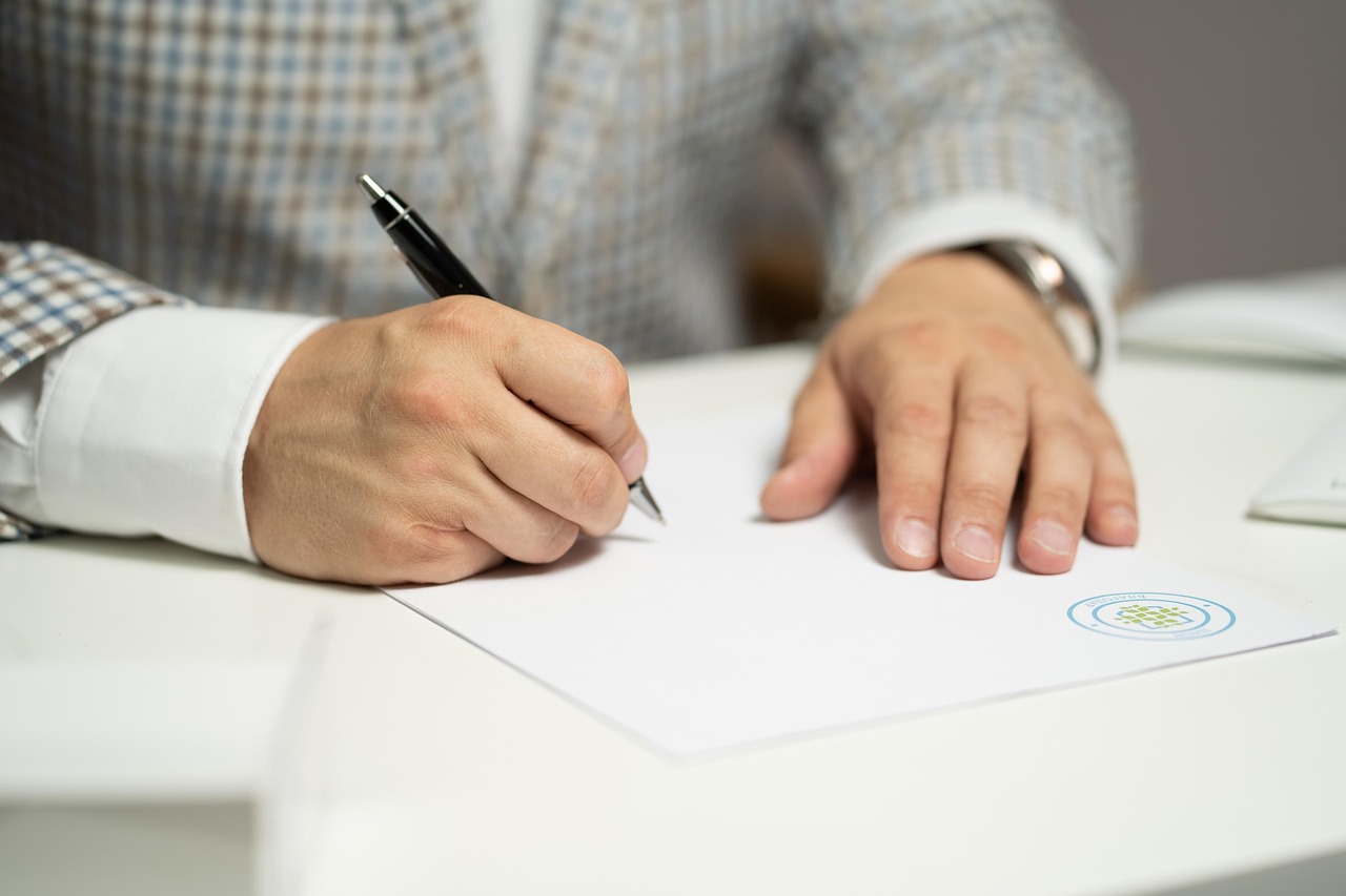 man, sign, paper, write, document, contract, signing, agreement, signature, signing document, signing contract, signing 