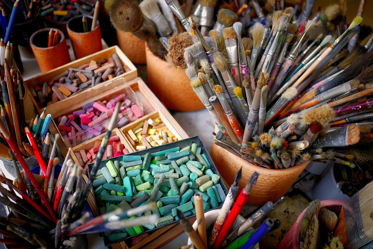 brushes, chalks, colorful, art materials, art supplies, coloring materials, paint, pens, art, artistic, creative, art su